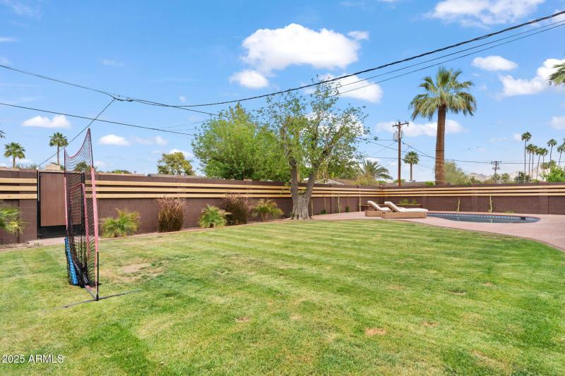 710 E Hayward Ave, Phoenix 85020