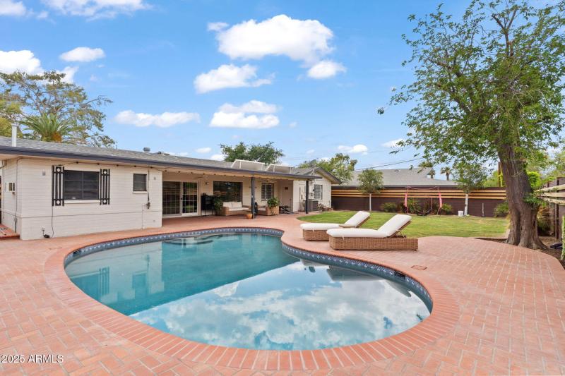 710 E Hayward Ave, Phoenix 85020