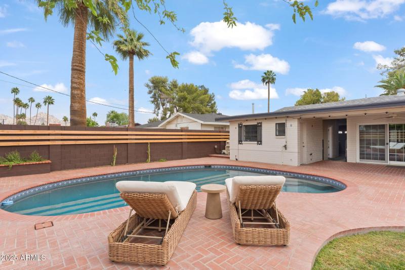 710 E Hayward Ave, Phoenix 85020