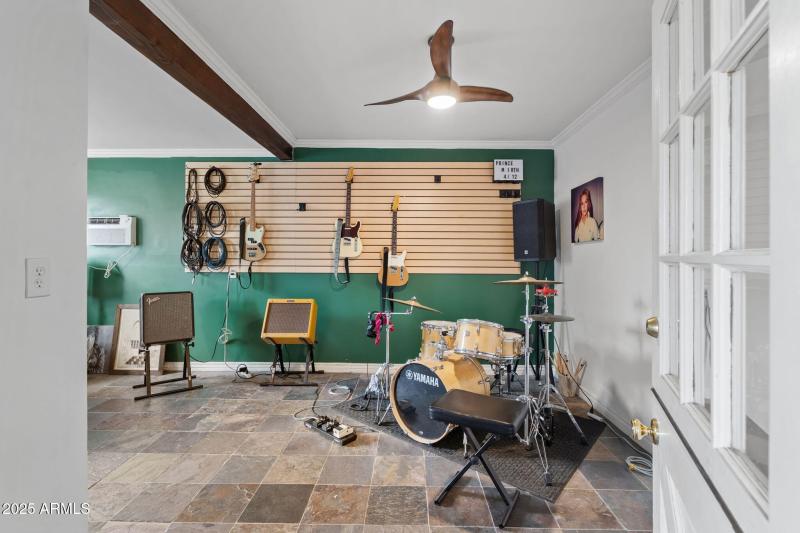 710 E Hayward Ave, Phoenix 85020