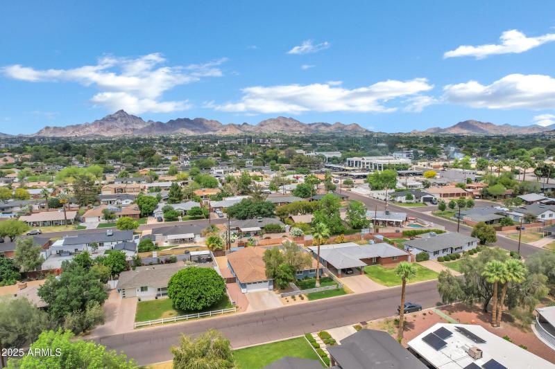 3046 E Glenrosa Ave-55