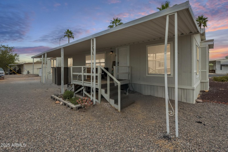 7-web-or-mls-Hawes-7