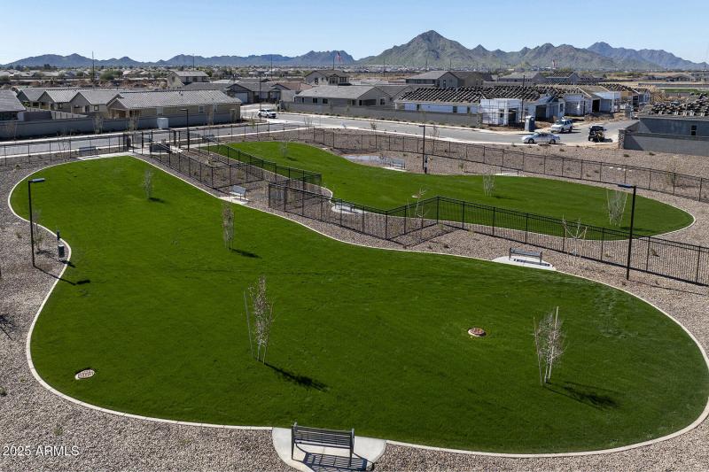 Mattamy_EmpirePointe_Amenities_Dog Park