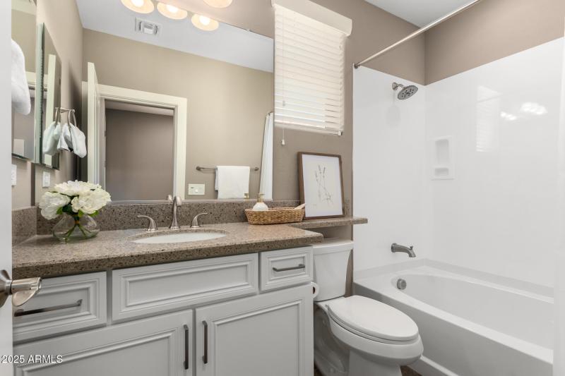 Main Floor 2nd Bath Suite