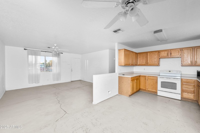 10-17707-E-Karsten-Drive-10