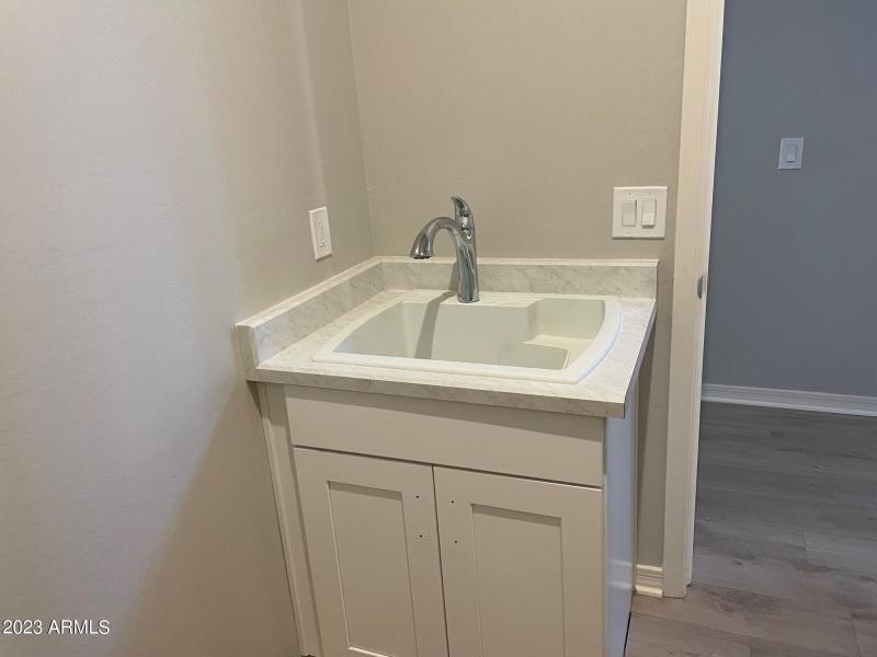 lot 239 laundry sink