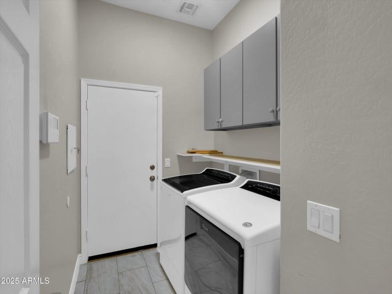 11-8854 W Augusta Avenue-11