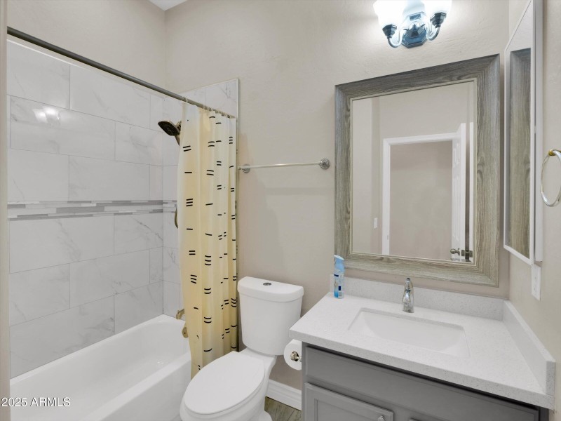 14-8854 W Augusta Avenue-14