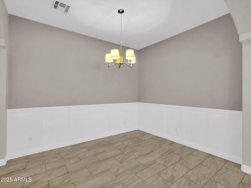 30-8854 W Augusta Avenue-30