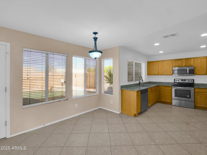 13-13620 N 82nd Lane-13