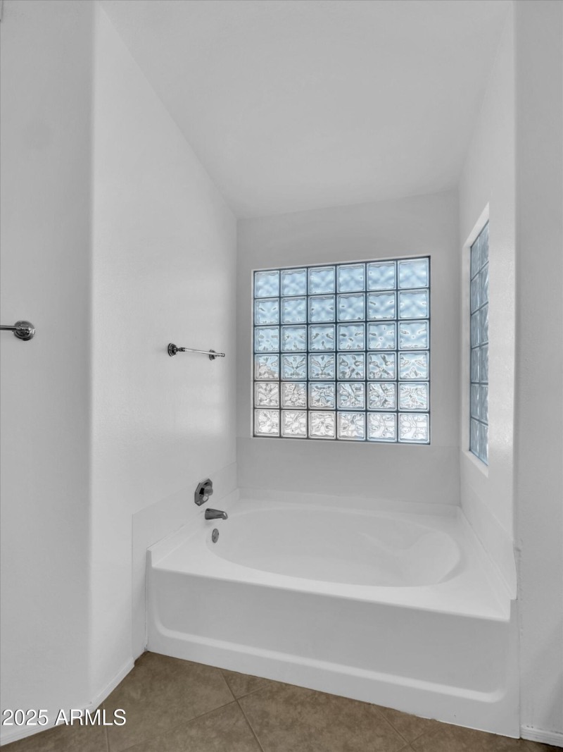 46-13620 N 82nd Lane-46