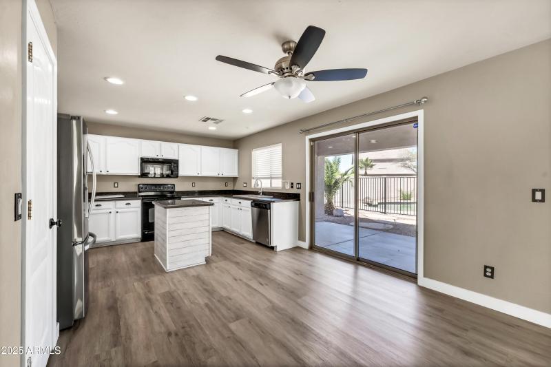 21054 N Sansom Dr-16