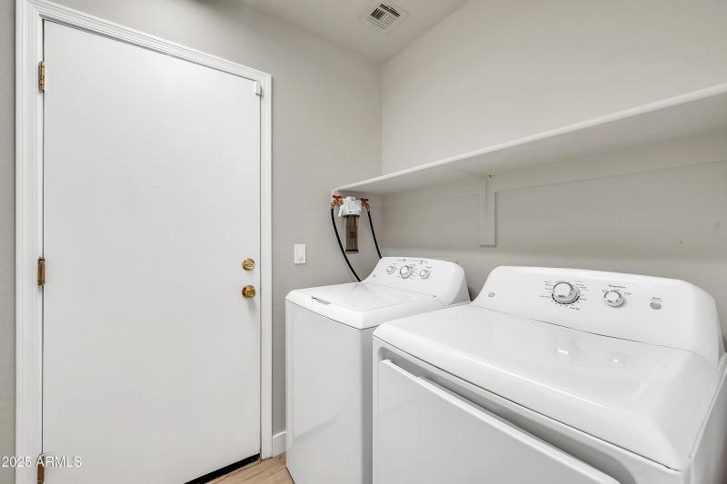 21054 N Sansom Dr-25