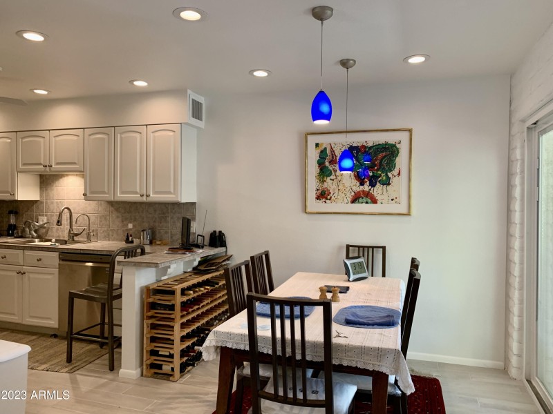 Kitchen/Dining