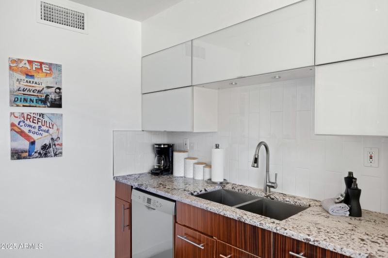 6906 E 4th St unit 4-10