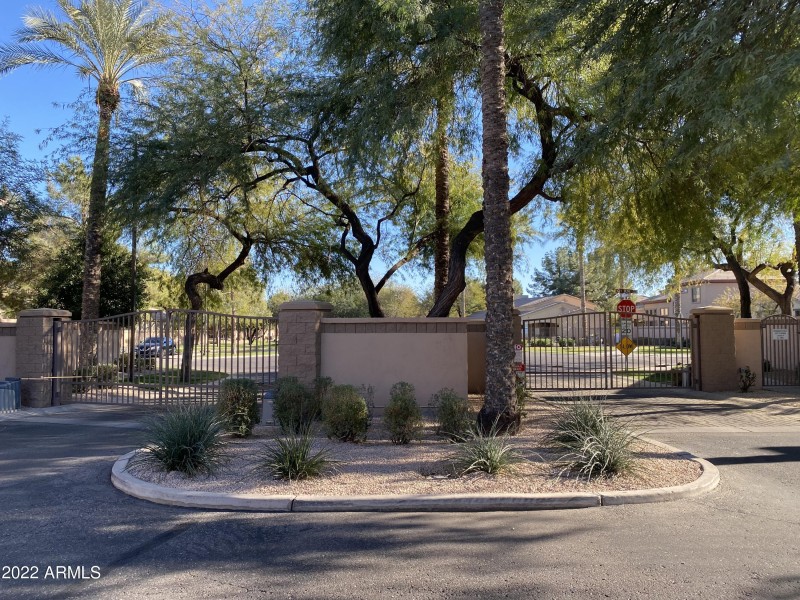 D4315A99-DCFE-4C87-B54C-B4D7C37ECEAE