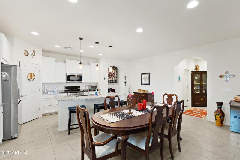 3655 N Astoria Dr-12