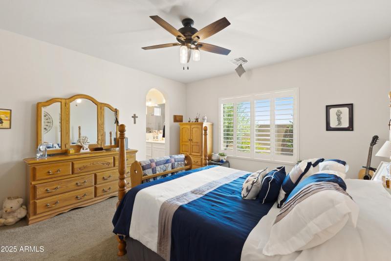 3655 N Astoria Dr-22