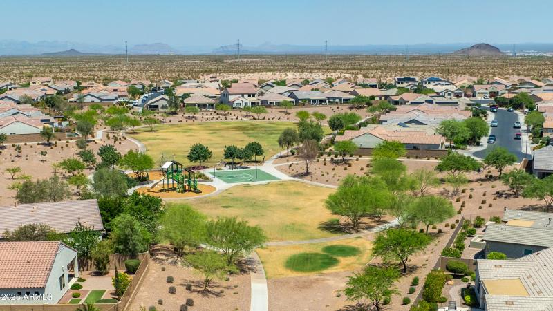 3655 N Astoria Dr-51