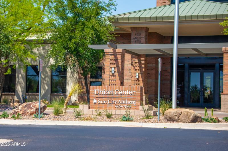 3655 N Astoria Dr-60