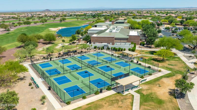 3655 N Astoria Dr-63