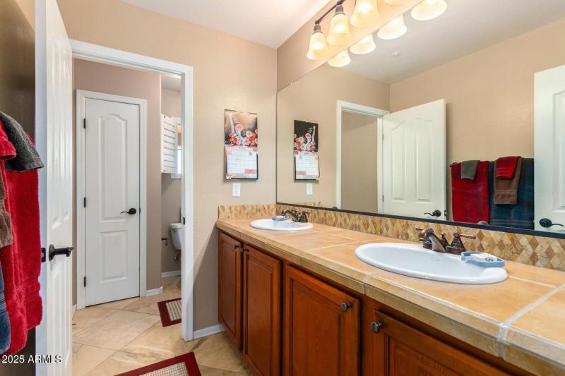 7039 W KATHARINE Way