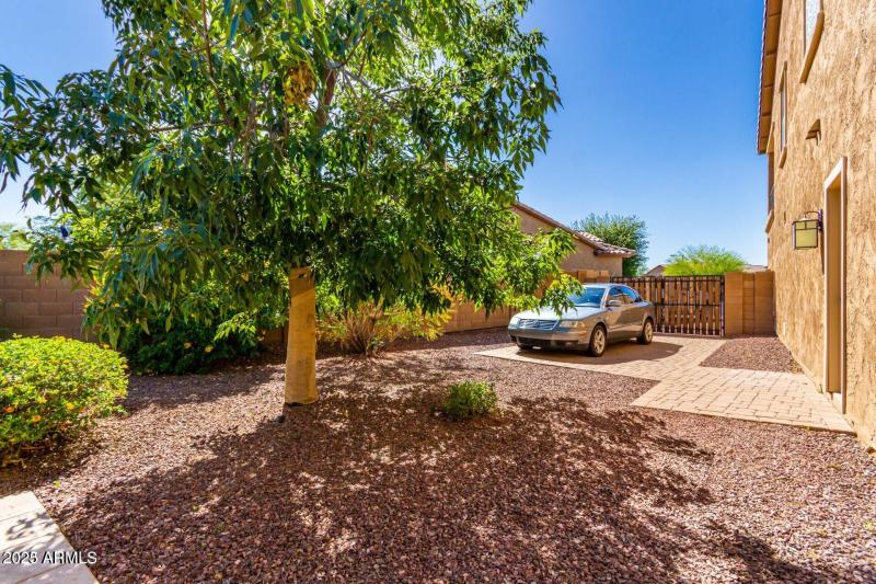 7039 W KATHARINE Way