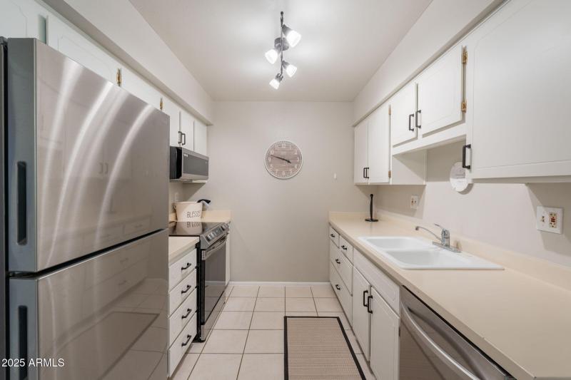 Whole Kitchen_Forrester