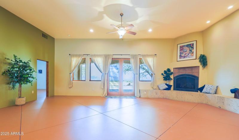 Tons of Natural Light