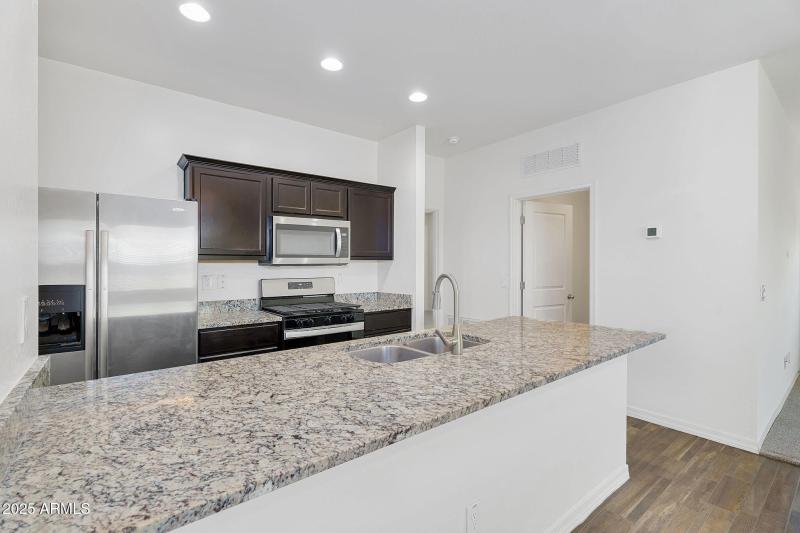 10-web-or-mls-Bowles-10