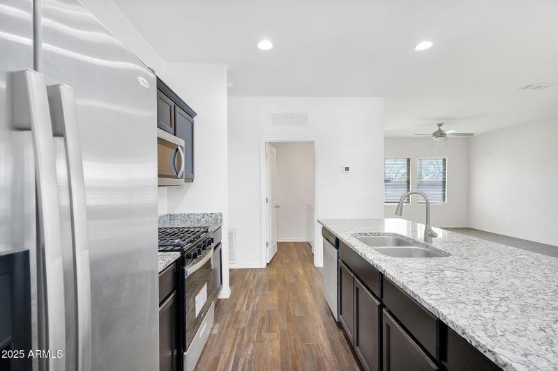 12-web-or-mls-Bowles-12