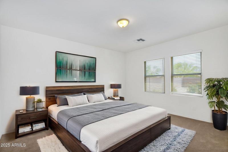 39-web-or-mls-Bowles-22 virtually staged