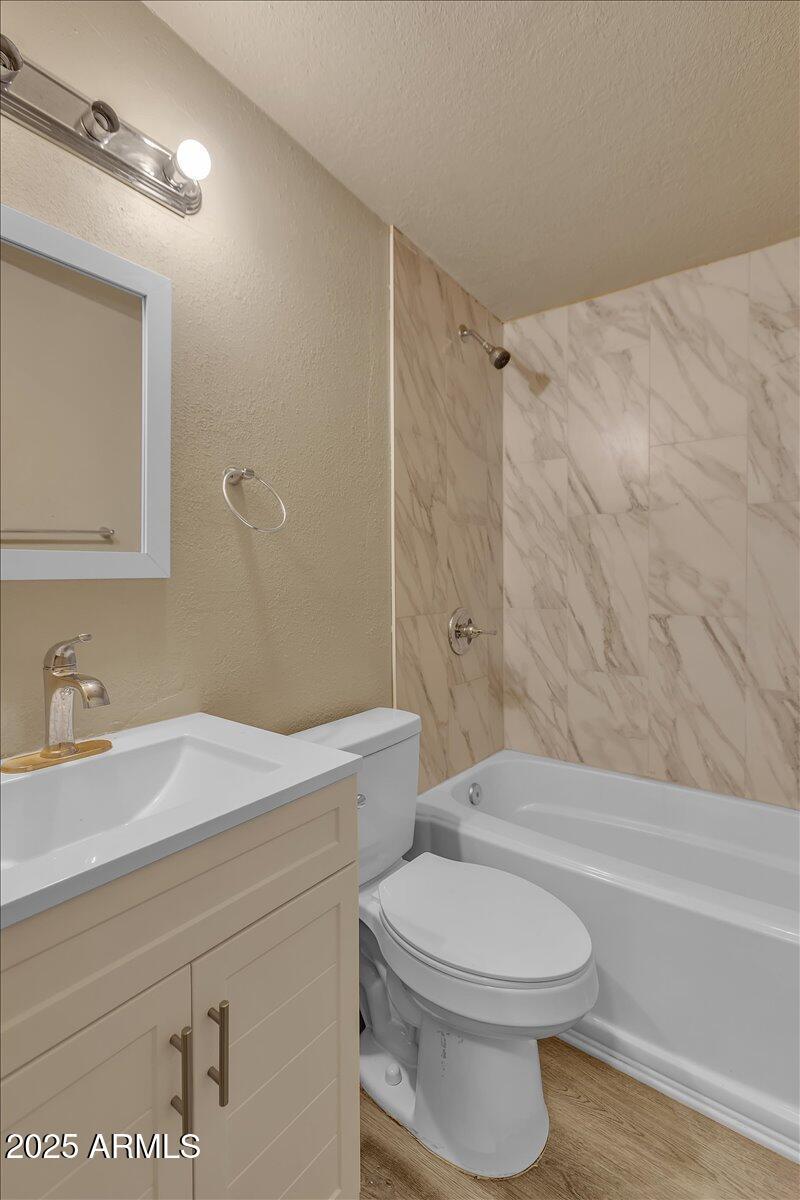 08-6447_W_Piccadilly_Rd8