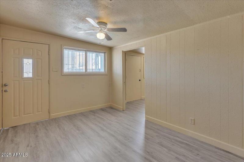 14-6447_W_Piccadilly_Rd14