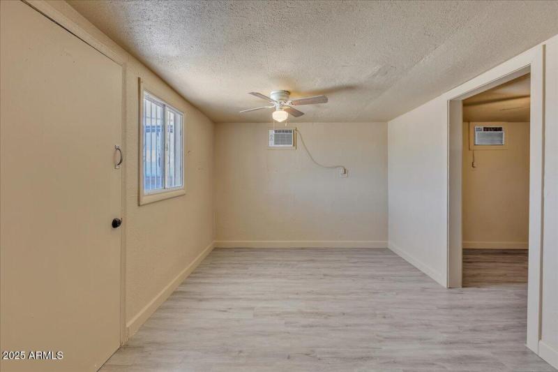 15-6447_W_Piccadilly_Rd15