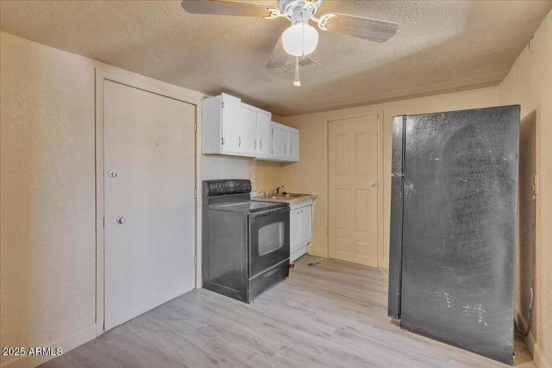 16-6447_W_Piccadilly_Rd16