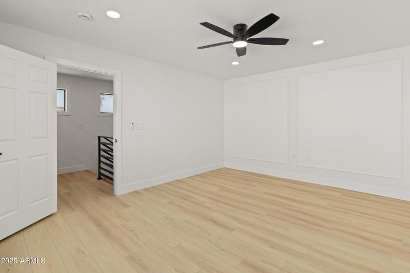 3221 N 37th St #26-24