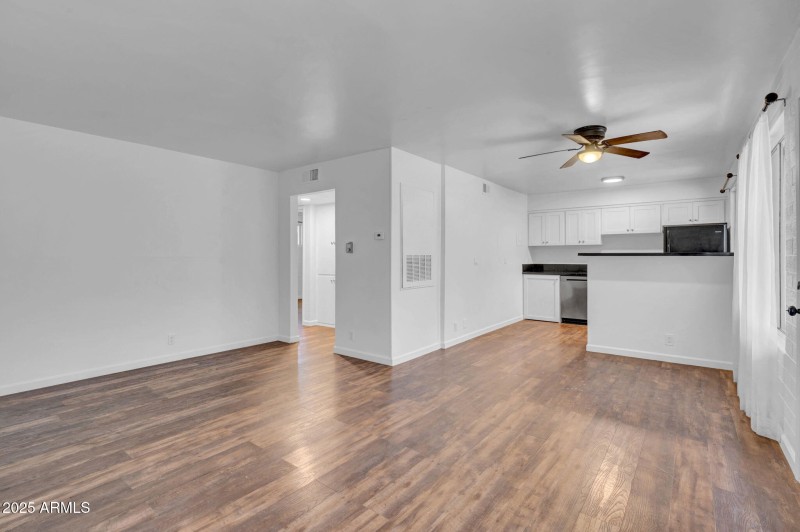 6-web-or-mls-1942 W Berridge Ln-6