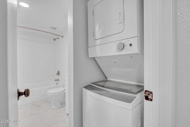 12-web-or-mls-1942 W Berridge Ln-12