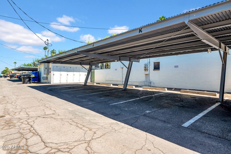 19-web-or-mls-1942 W Berridge Ln-19