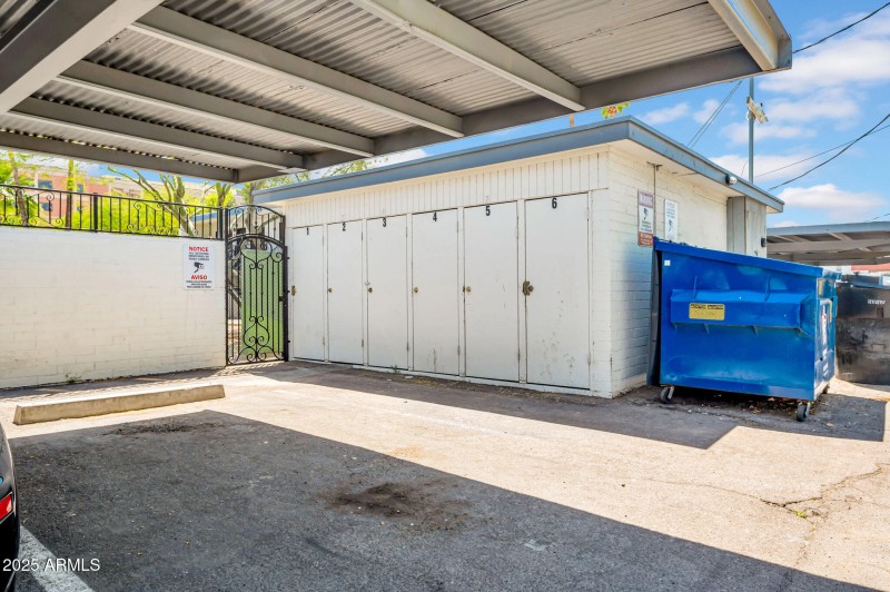 20-web-or-mls-1942 W Berridge Ln-20