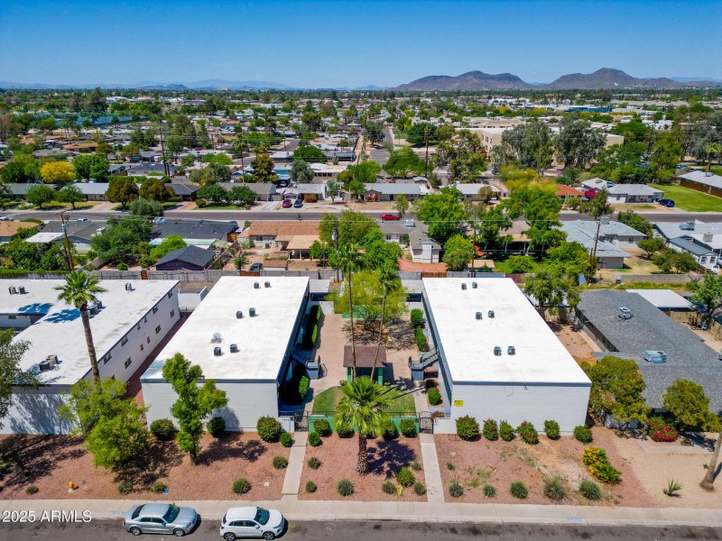 21-web-or-mls-1942 W Berridge Ln-21 NEW