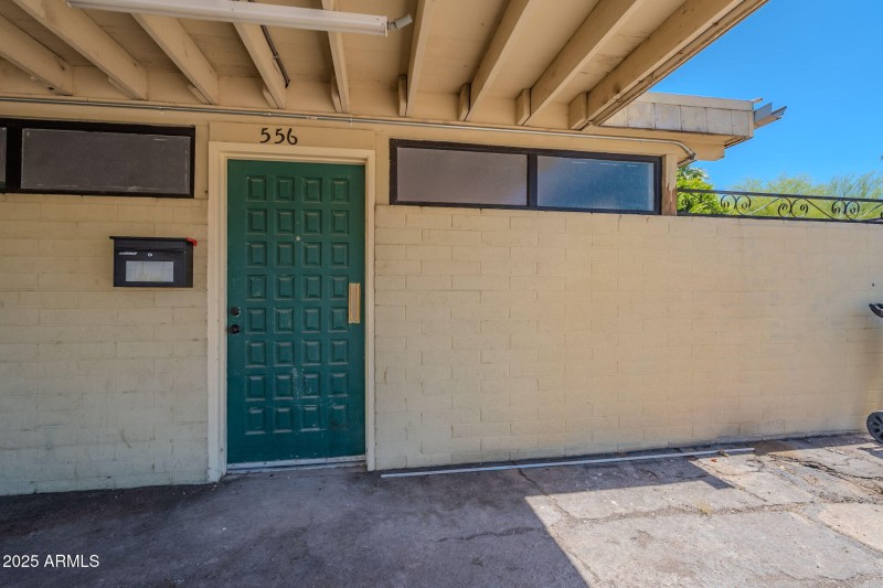 6-web-or-mls-Hobson Plaza-6