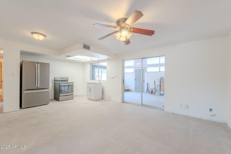 16-web-or-mls-Hobson Plaza-16