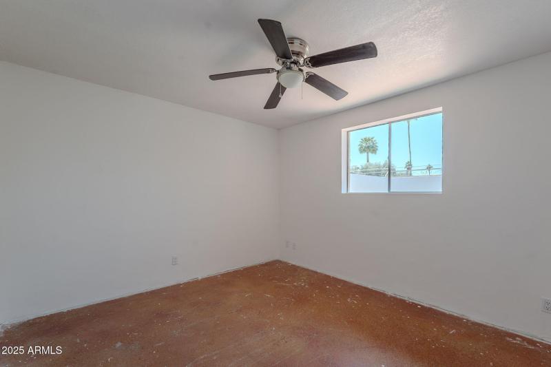 18-web-or-mls-Hobson Plaza-18