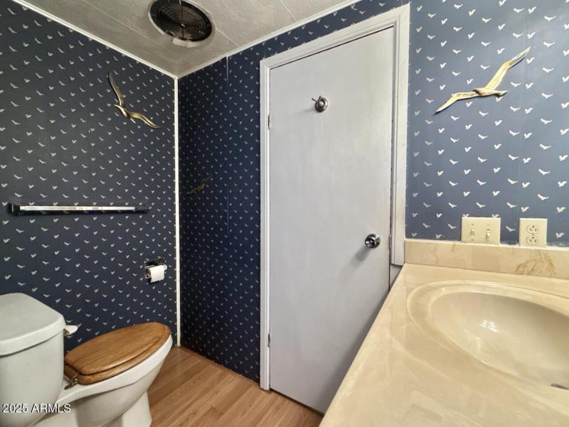 43 Guest Bathroom