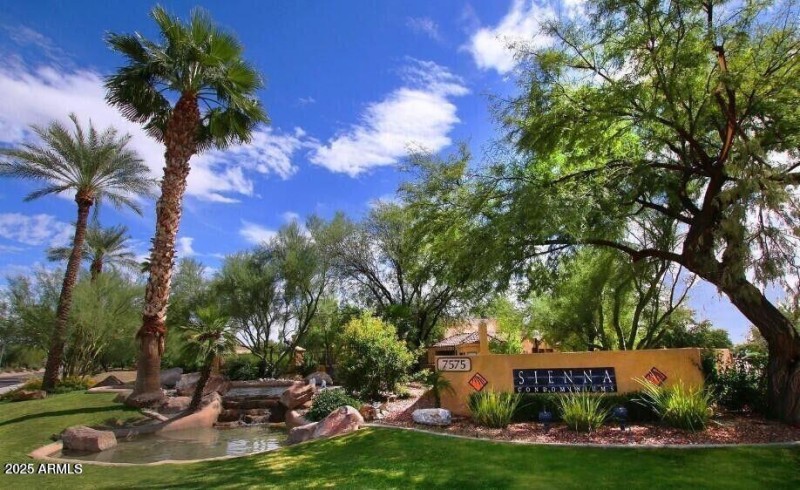 inidan bend entrance