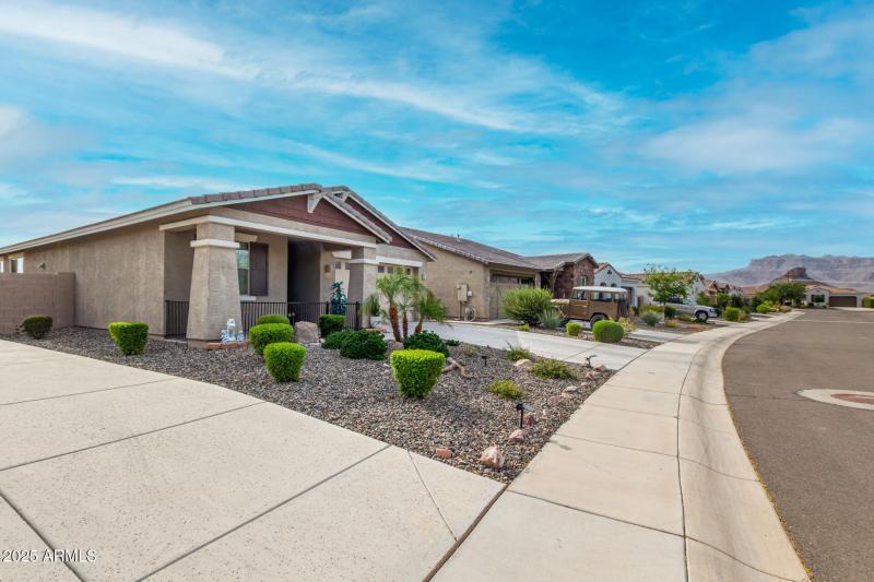 7618 S LONE PINE PL, Gold Canyon 85118