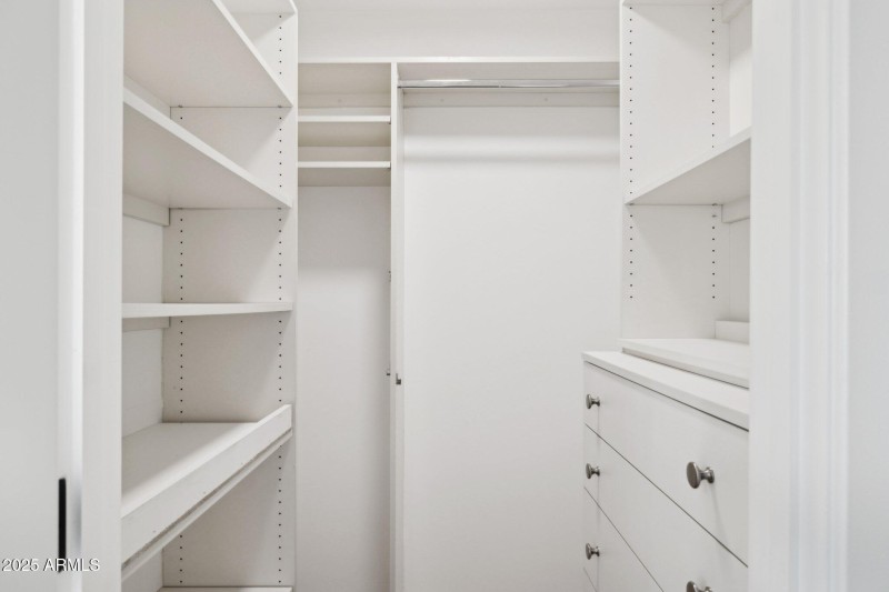 32-web-or-mls-342-e-orangewood-ave