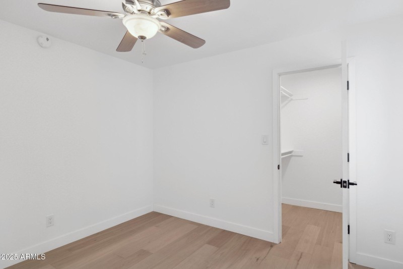 38-web-or-mls-342-e-orangewood-ave